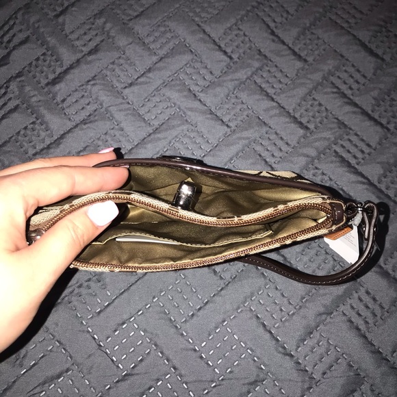 Tan Coach Hand Bag! 👛✨ - Picture 3 of 3